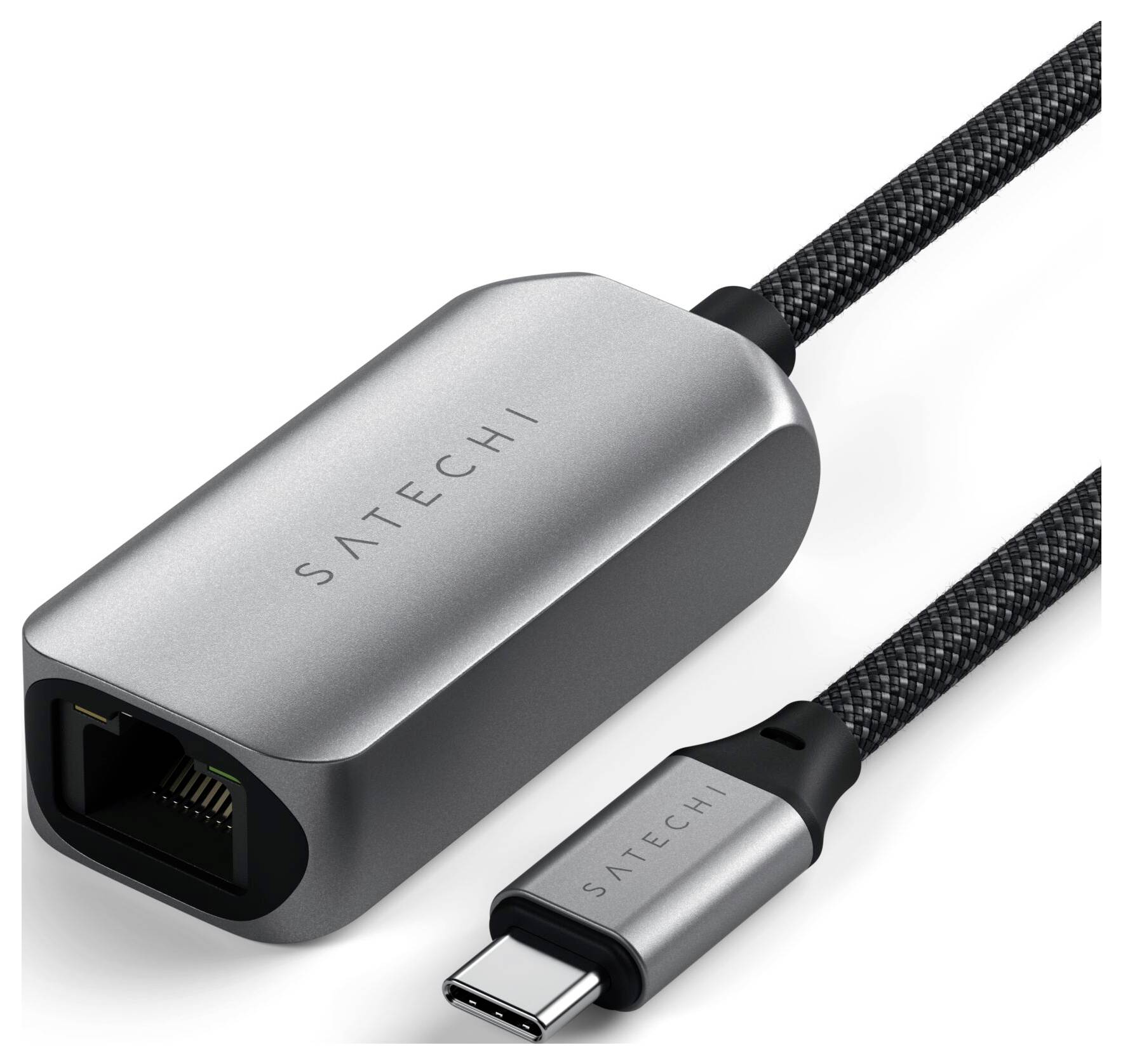 Een 'Satechi' Ethernet-adapter met een USB-C-stekker en gevlochten kabel, geschikt voor netwerkverbindingen via USB-C-apparaten.