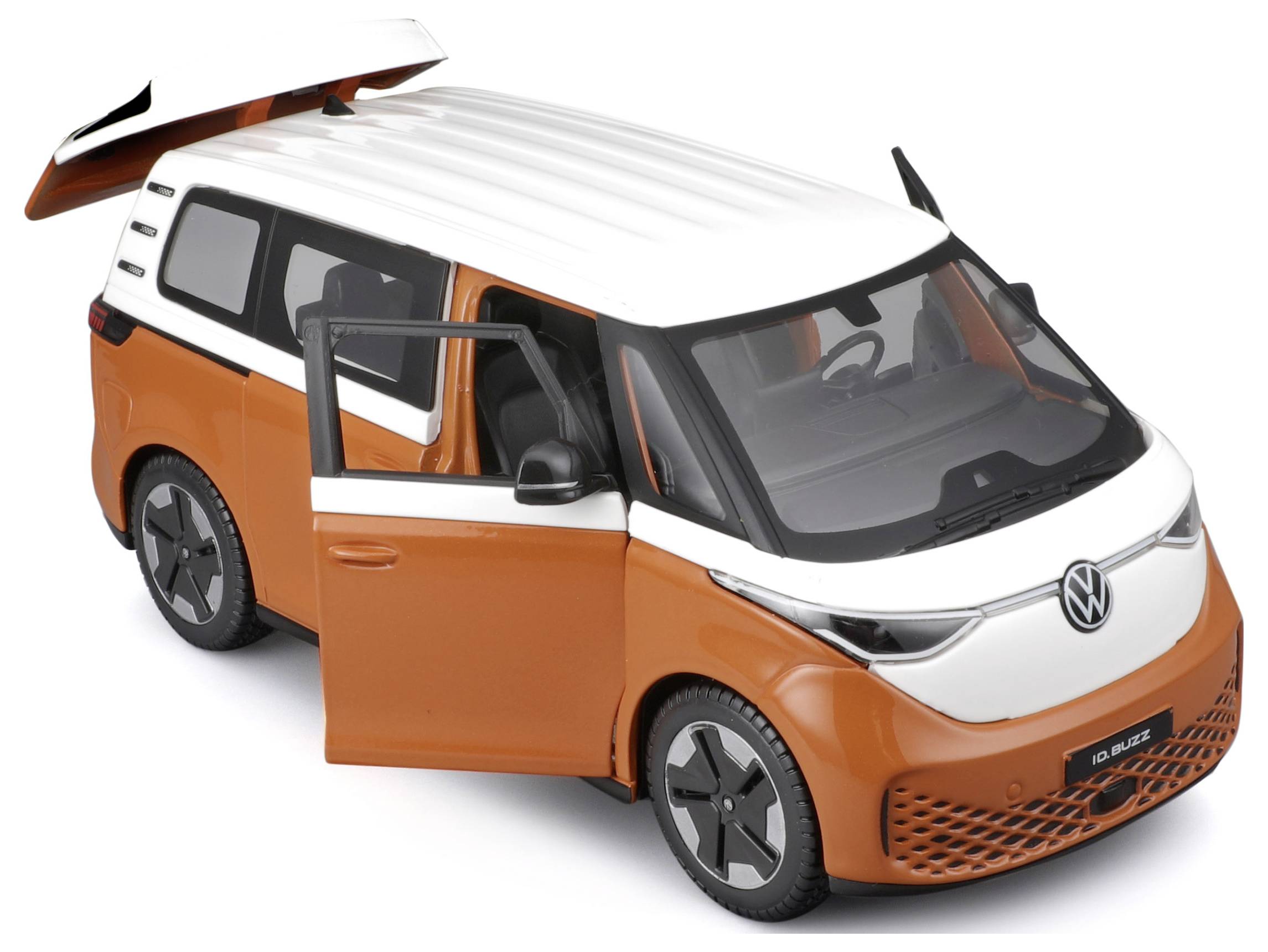 Een oranje-witte VW ID. Buzz modelauto met open deuren staat op een lichte ondergrond. De auto oogt modern en futuristisch.