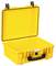 Een open gele beschermkoffer met zwarte sluitingen en handgreep, ideaal voor veilige opslag en transport van kwetsbare voorwerpen.