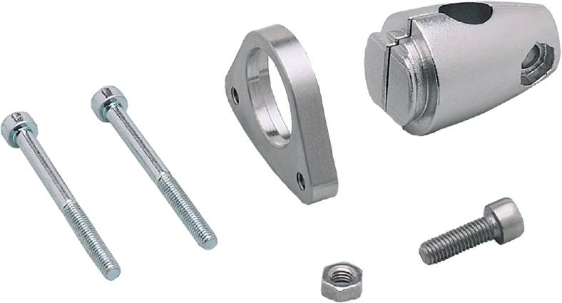 Metalen onderdelen voor machinebouw: flensadapter, schroef, moer en overige cilindrische componenten. Geschikt voor verbindingsmontage.