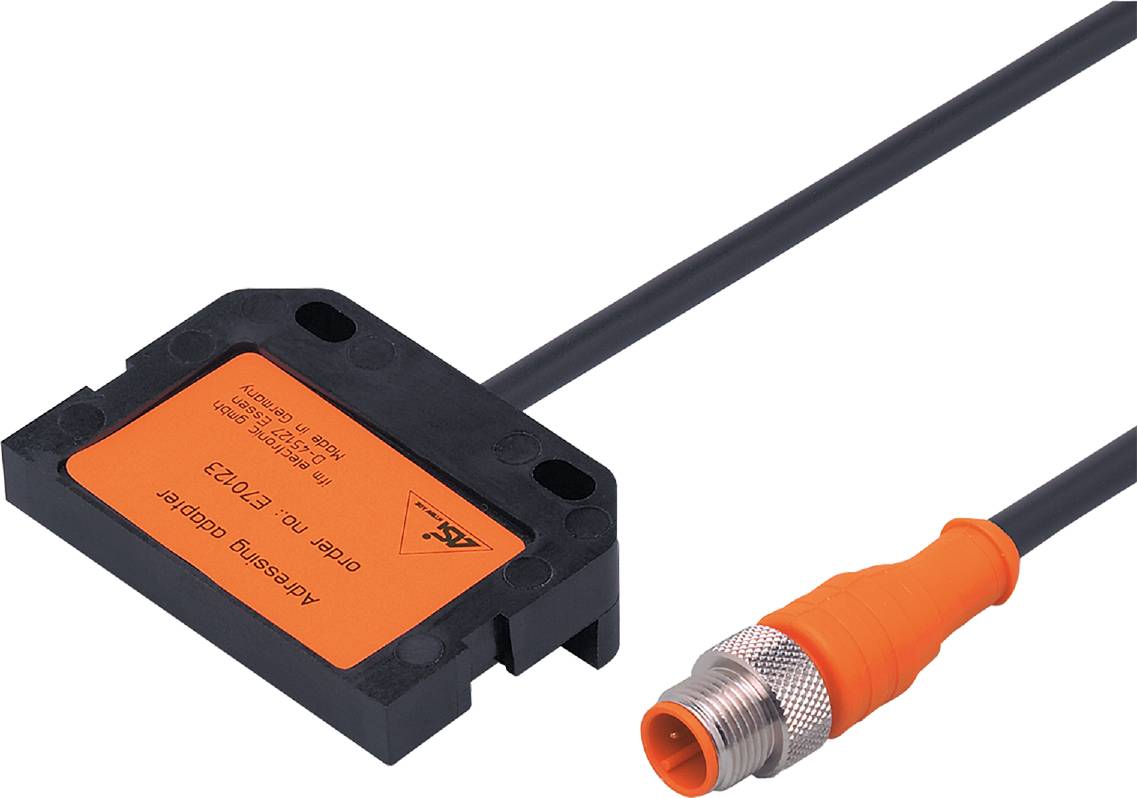 Een rechthoekige sensor met een oranje oppervlak is aangesloten op een kabel. Daarop staat: 'Order Nr: E10703'.