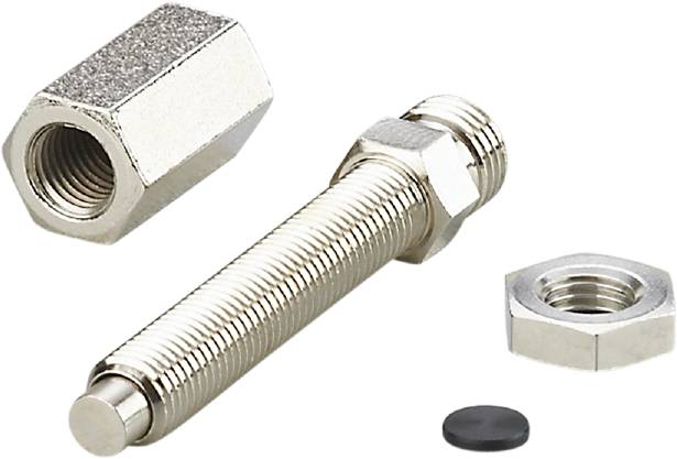 Een metalen bout met moer en sluitring ligt op een witte achtergrond. De bout is lang en cilindrisch.