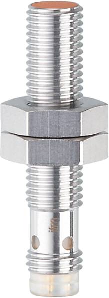 Metalen schroefdraad met een grote zeskantmoer die op de schroefdraad wordt gedraaid.
