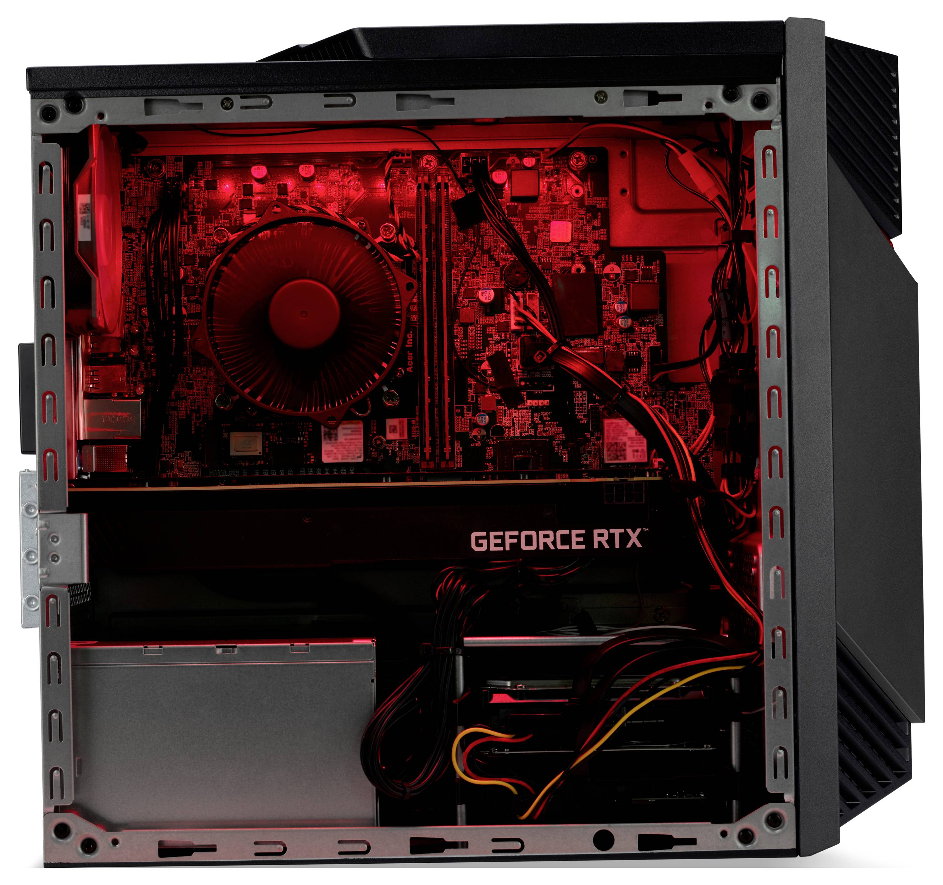 Computerbehuizing met zichtbare hardware en fel rode verlichting. Een videokaart is prominent voorzien van de tekst 'GeForce RTX'.