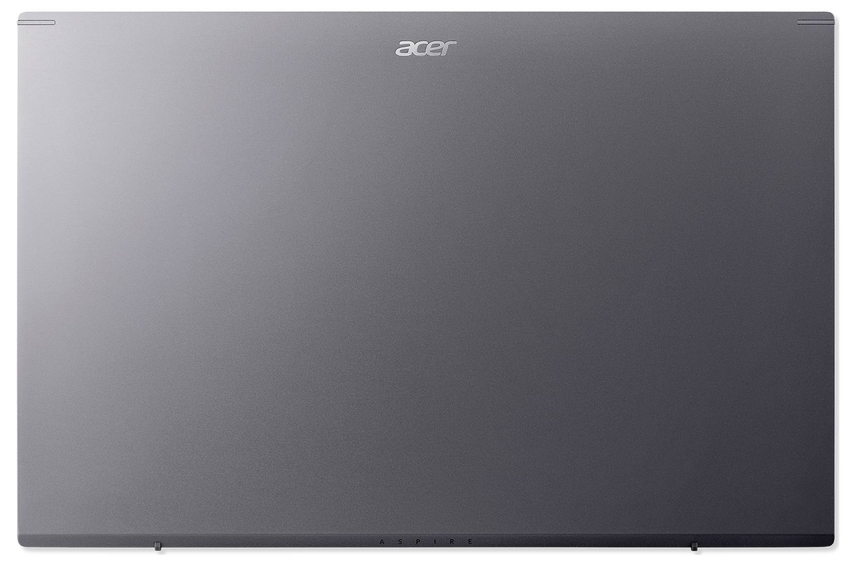 Een zilverkleurige laptopcover met het logo van een bekende computerfabrikant in het midden. De achtergrond is neutraal.