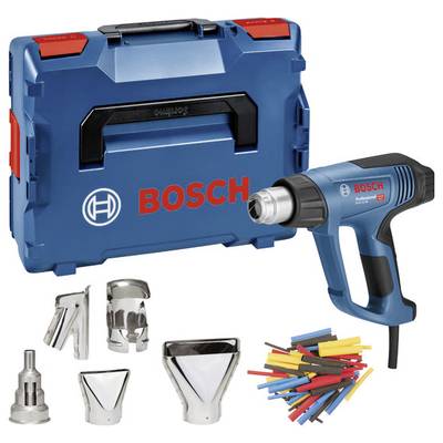 Föhn met blauw behuizing en toebehoren zoals mondstukken en krimpslangen, naast een blauwe transportkoffer van het merk Bosch.