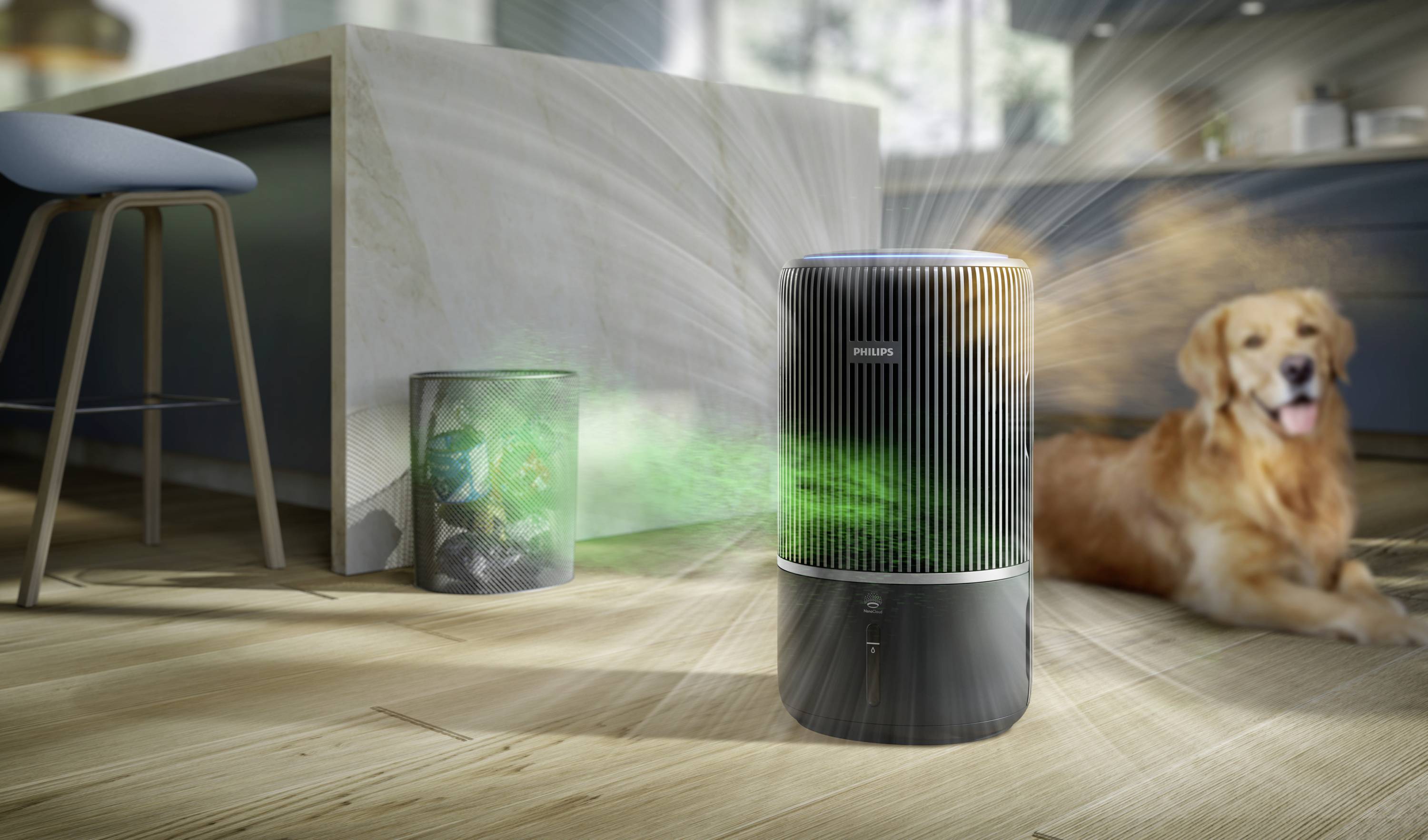 Een luchtreiniger in een moderne woonkamer filtert groene deeltjes uit de lucht, terwijl een hond ontspannen op de vloer ligt.