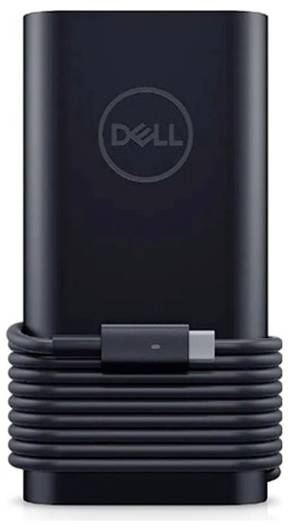 Een zwarte oplader met het Dell-logo dat om de behuizing is gewikkeld. De USB-C-aansluiting is zichtbaar.
