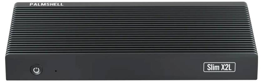 Zwarte mini-pc met het opschrift 'Palmshell' linksboven en 'Slim X2L' rechtsvooraan. Bevat een netschakelaar links vooraan.