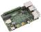 Een single-board computer met meerdere aansluitingen, waaronder USB- en Ethernet-poorten, alsook kleurgecodeerde pinnen, op een groene printplaat.