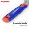 'Gereedschapsgreep met rood en blauw bi-materiaal voor comfortabele grip. Merk: WORKPRO. Tekst: Bi-materiaal handgreep, Comfortabele grip.'