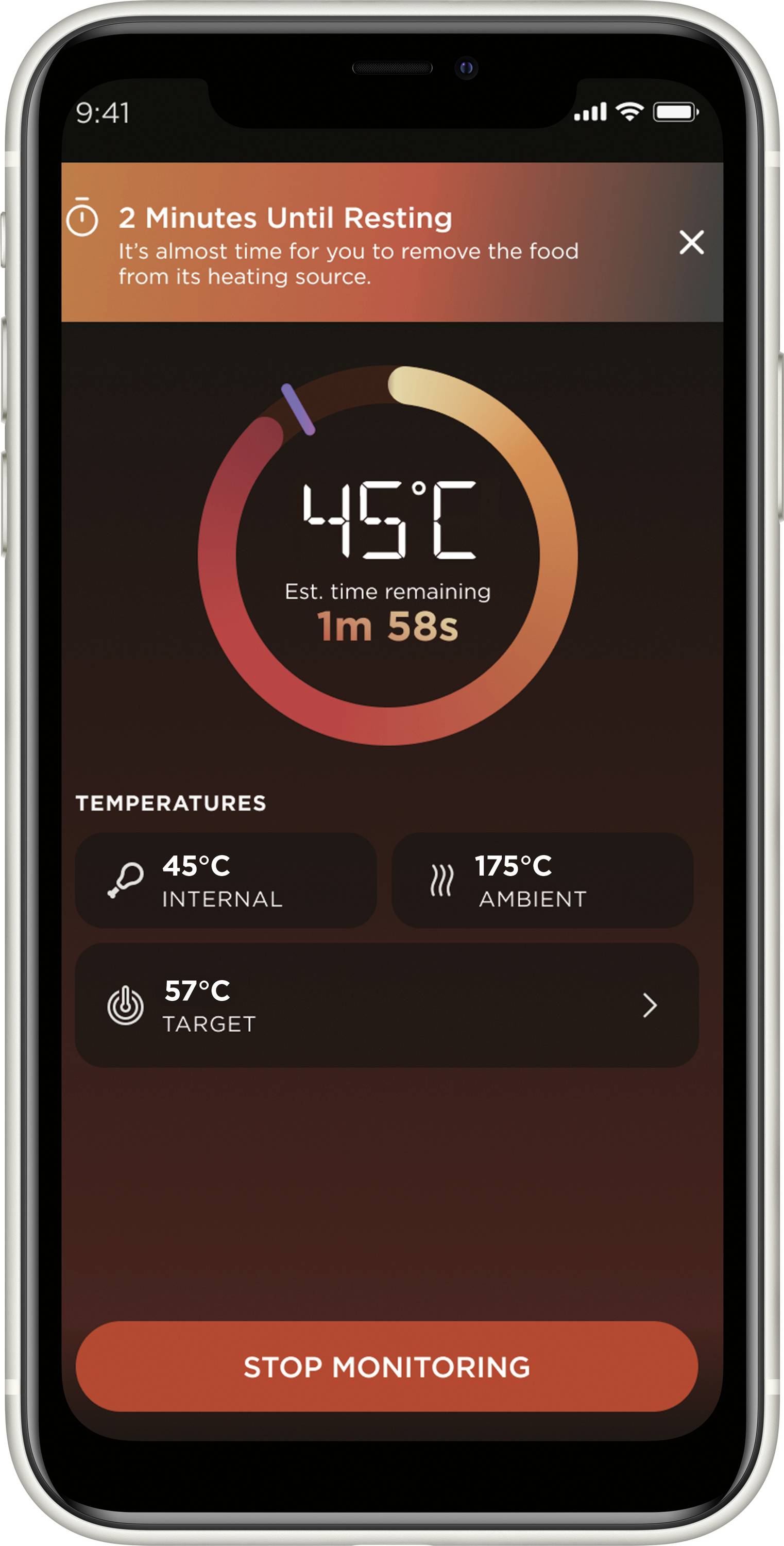 'Smartphonescherm toont kook-app: 45°C kerntemperatuur, 57°C doel, 1m 58s resterend. Aanwijzing: Eten van het fornuis halen.'