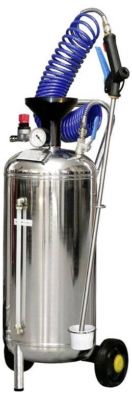 Metalen drukspuit op wielen met slang en manometer, geschikt voor reinigings- of spuitwerkzaamheden.