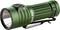 Groene LED-zaklamp met clip en gestructureerde handgreep. Merknaam 'OLIGHT' aan de zijkant.