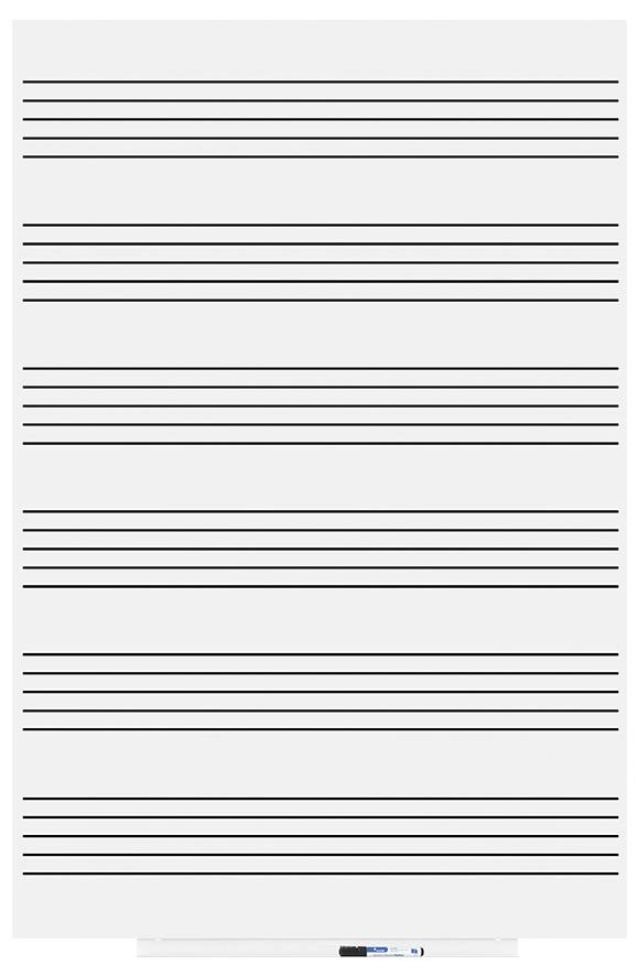 Leeg muziekblad met meerdere notenbalkjes op een witte achtergrond.