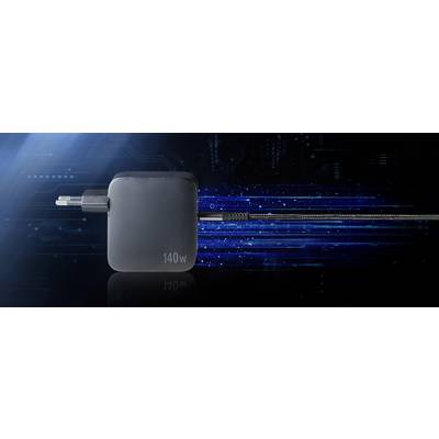 Een 140W-oplader met aangesloten kabel voor een technische, blauwe achtergrond die snelheid en energie vertegenwoordigt.