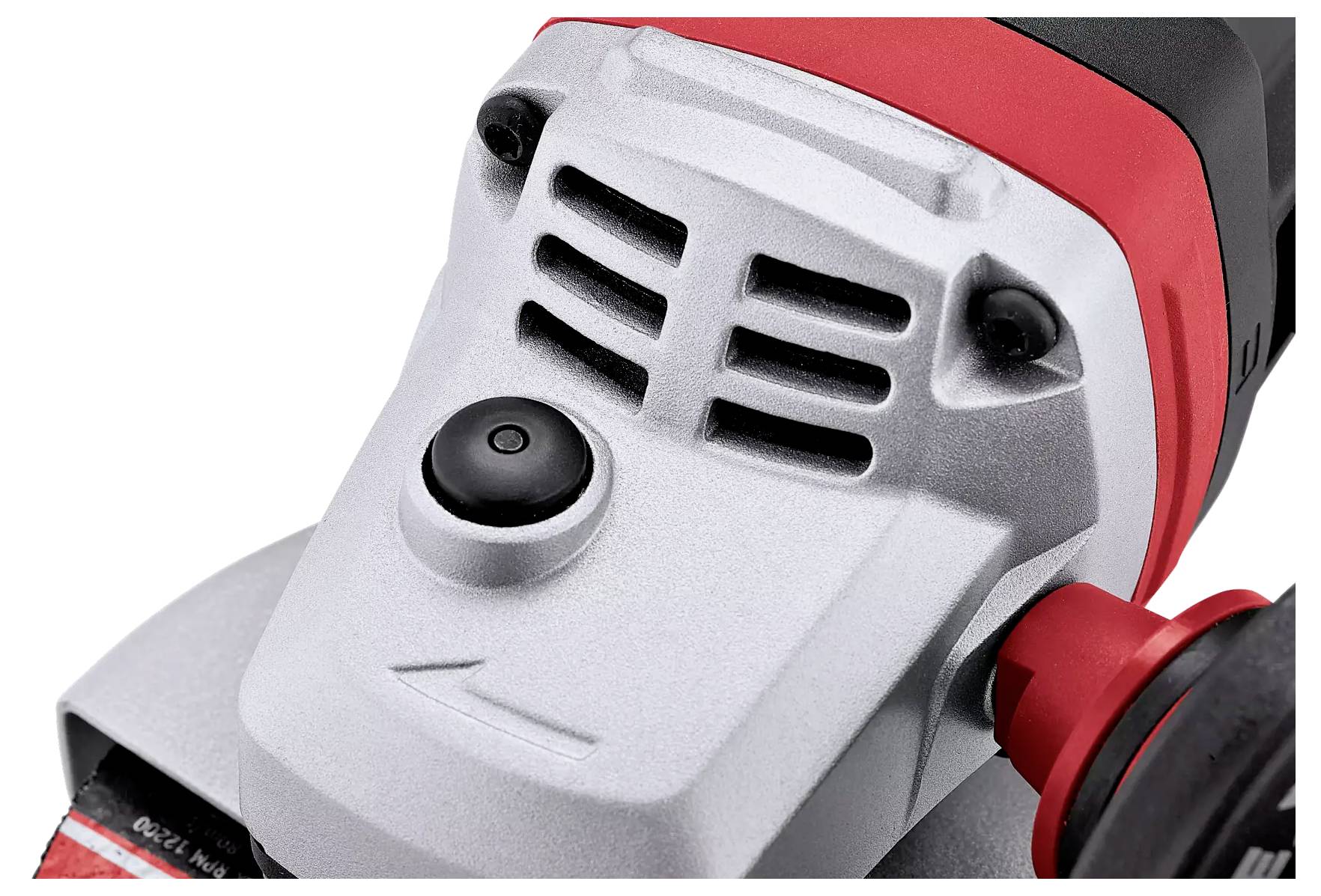 Close-up van een haakse slijper, met focus op de ventilatiesleuven en bedieningselementen. Grijze behuizing met een rood detail.
