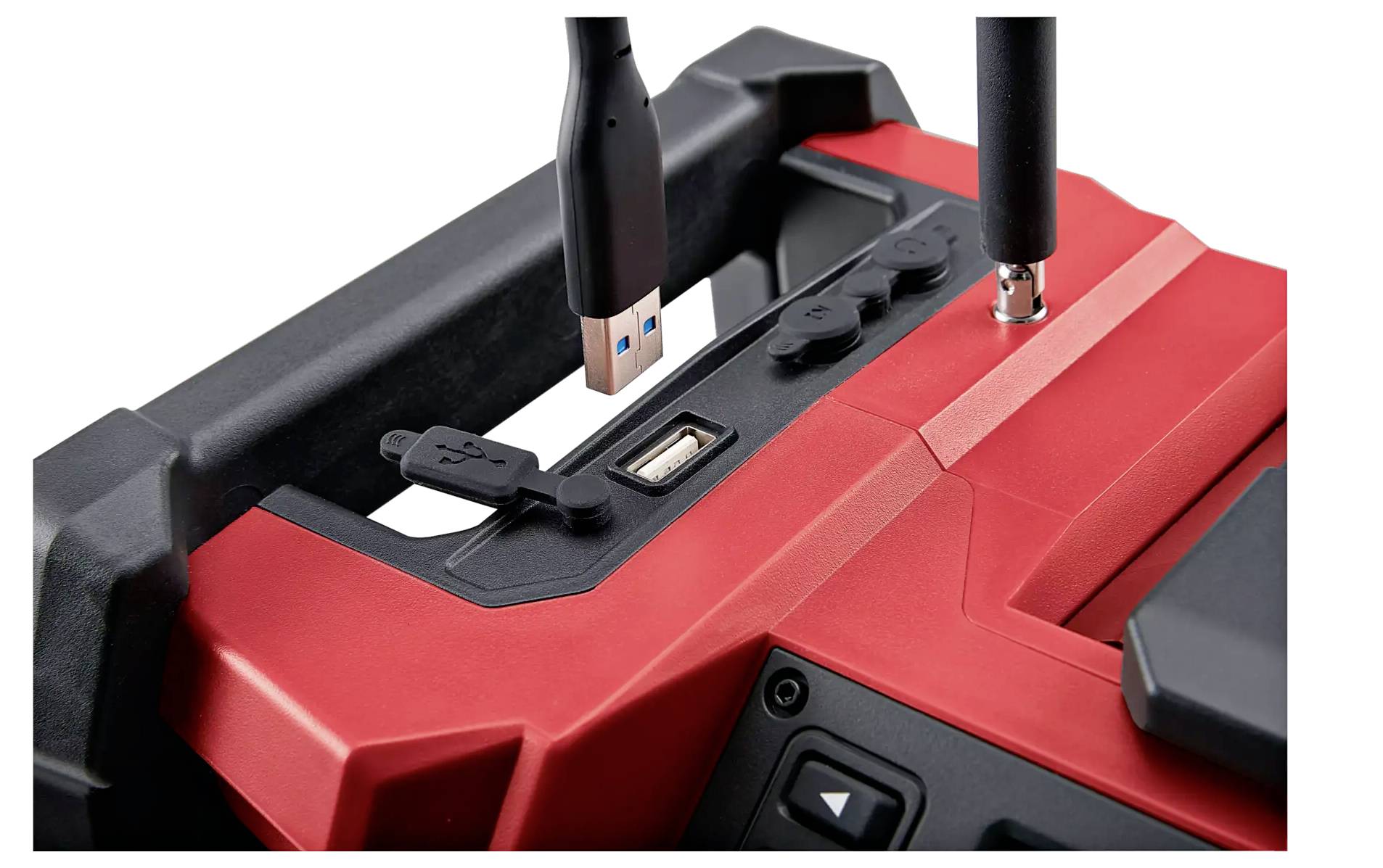 Een rood apparaat met USB-aansluiting en antenne, waarschijnlijk een elektronisch apparaat of gereedschap.