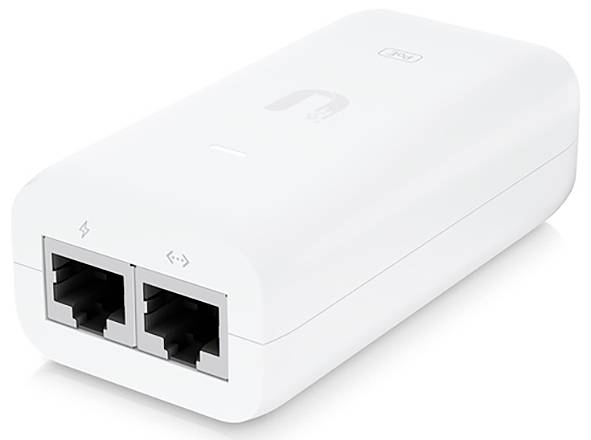 Een witte netwerkadapter met twee Ethernet-poorten en een logo bovenaan, gebruikt voor het aansluiten van netwerkkabels.