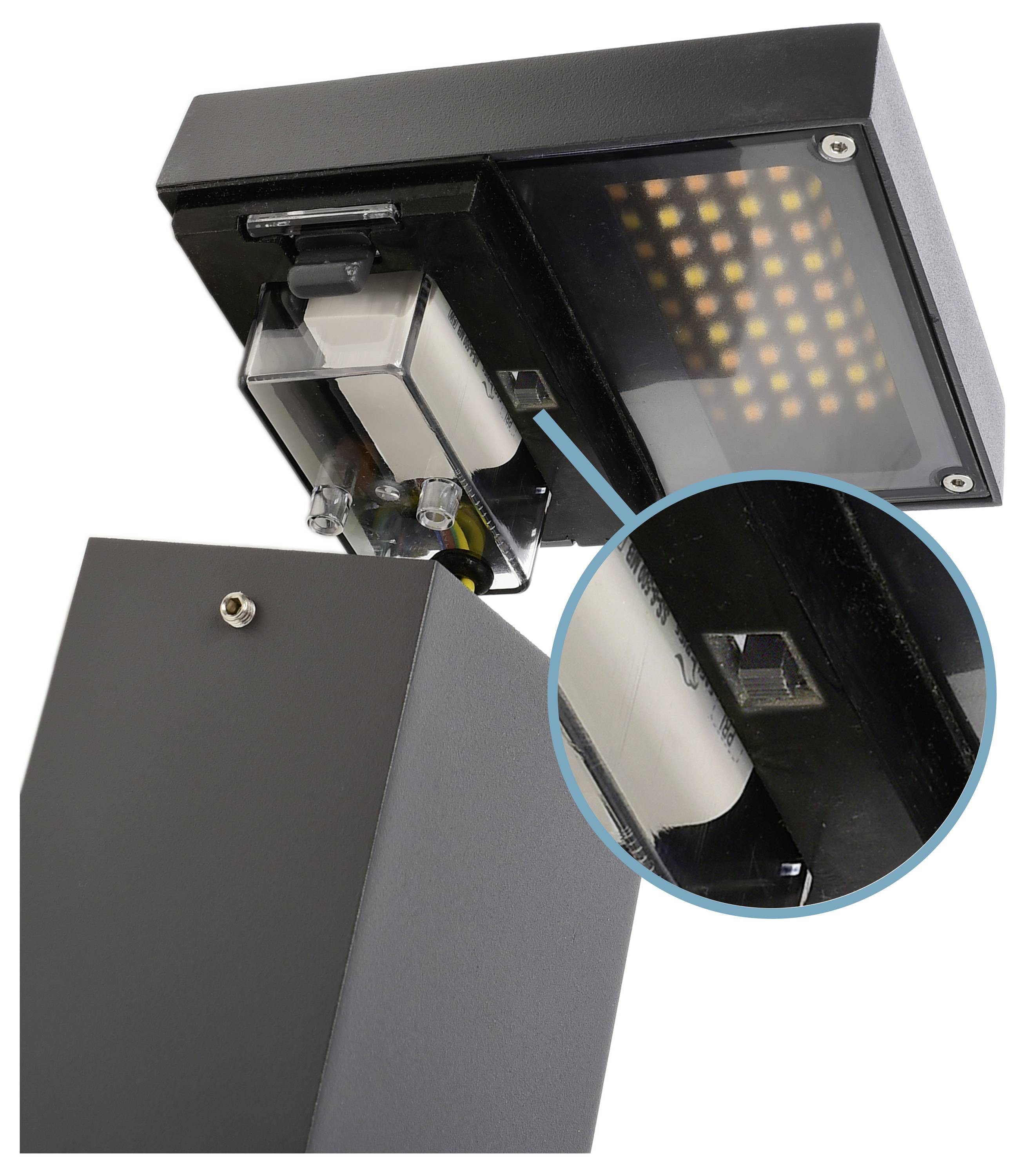 LED-lamp op een apparaat met een vergroot detail van de LED-opstelling.
