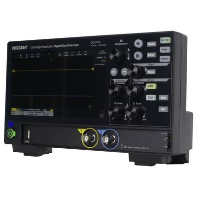 Voltcraft digitale oscilloscoop met groot display, meerdere bedieningselementen en aansluitingen. Model: DOV702.