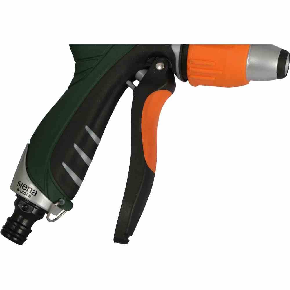 Een tuinslang-sproeikop met ergonomische handgreep in groen en oranje.