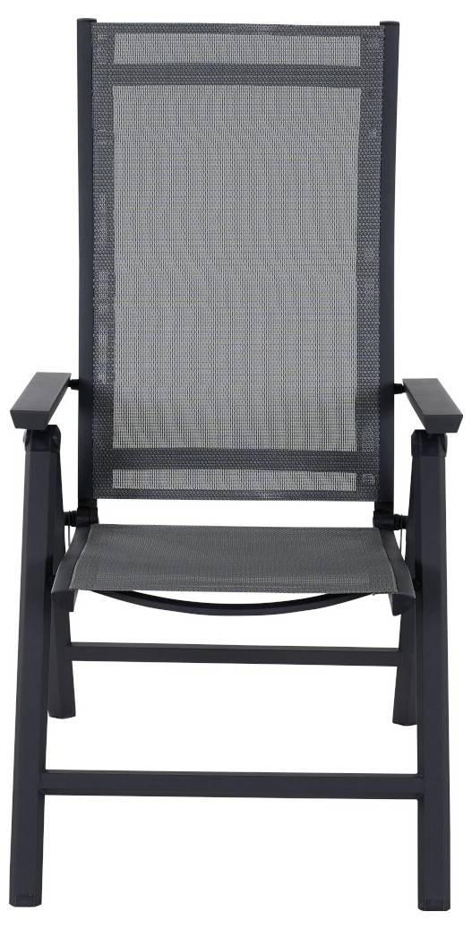 Een zwarte tuinstoel van metaal met hoge rugleuning en netdesign. Geschikt voor buitenruimtes.