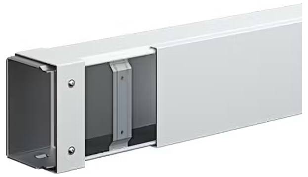 Metalen kabelgoot met afneembaar deksel. Rechthoekig profiel, geschikt voor de bescherming en organisatie van kabels.