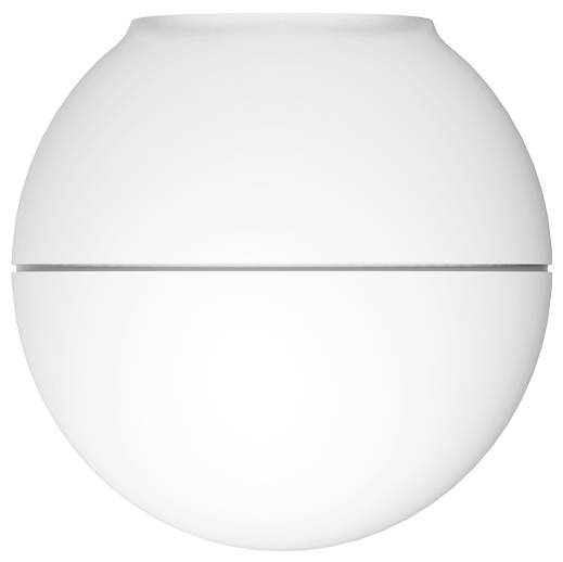 Een witte, bolvormige, minimalistische vaas met een fijne, horizontale scheidingslijn in het midden.