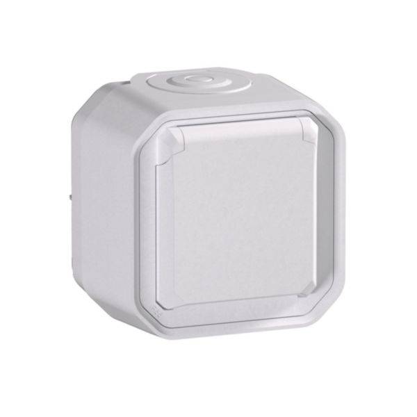 Een vierkadige, witte lichtschakelaar met afgeronde hoeken en een verhoogde knop in het midden.