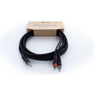 Een audiokabel met een 3,5-mm-jackplug en twee cinch-stekkers, verpakt in een doos met het opschrift 'Cordial'.