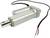 Elektrische lineaire actuator met verlengde as en rode/zwarte voedingskabels op een witte achtergrond.