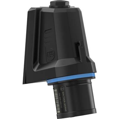 Een zwarte, licht hellende, industriële stekker met een blauwe afdichting, geschikt voor robuuste elektrische verbindingen.