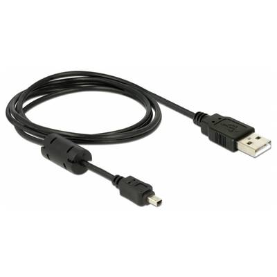 Zwart USB-kabel met standaard-USB-stekker en mini-USB-stekker, vaak gebruikt voor het aansluiten van apparaten zoals camera's of externe harde schijven.