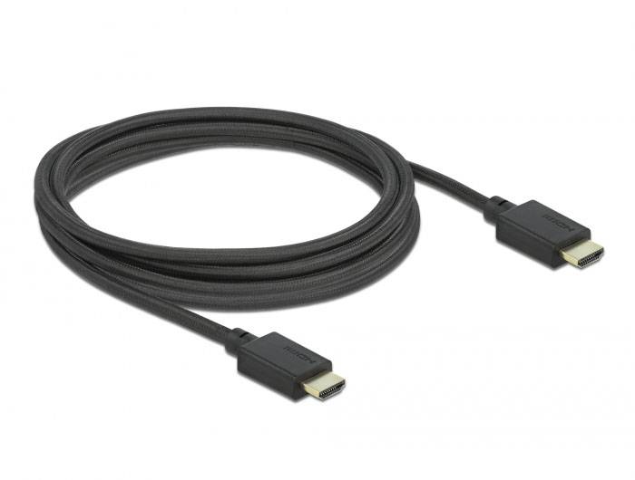 Zwart HDMI-kabel met twee standaard aansluitingen, geschikt voor de overdracht van beeld en geluid in hoge kwaliteit tussen apparaten.