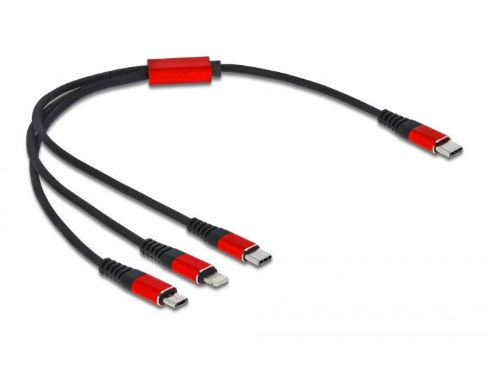 Een kabel met een USB-aansluiting die zich vertakt in vier verschillende aansluitingen, geschikt voor het tegelijkertijd opladen van meerdere apparaten.