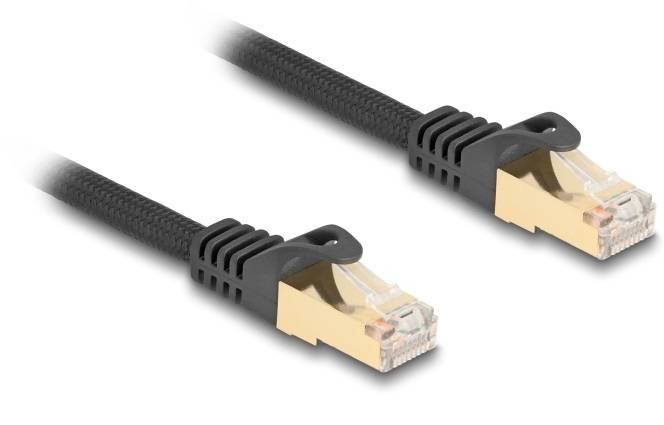 Twee zwarte Ethernet-kabels met gouden aansluitingen, naast elkaar liggend.