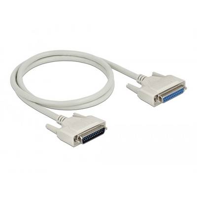 Een grijs serieel kabel met twee aansluitingen dat in een halve cirkel ligt, op een witte achtergrond.