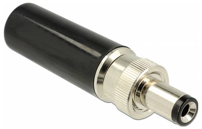 Zwarte en zilveren adapterstek met gerimpeld metalen behuizing, geschikt voor het verbinden van elektronische apparaten.