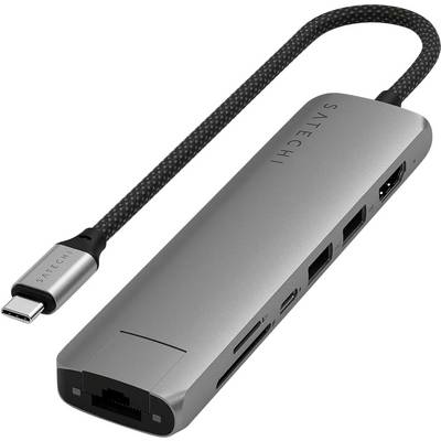 Een grijze USB-C-hub met meerdere poorten, waaronder Ethernet, HDMI, USB en een kaartlezer. Merknaam 'Satechi' erop gedrukt.