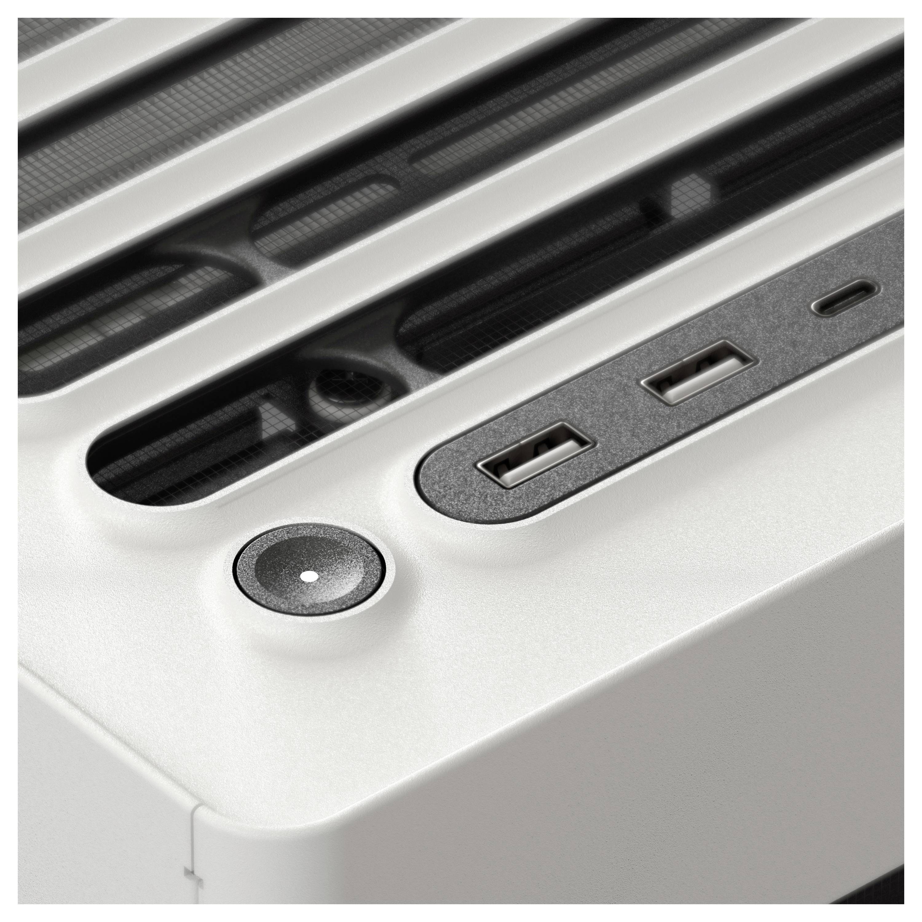 Close-up van een witte computerbehuizing met USB-poorten en een aan/uit-knop aan de voorkant.