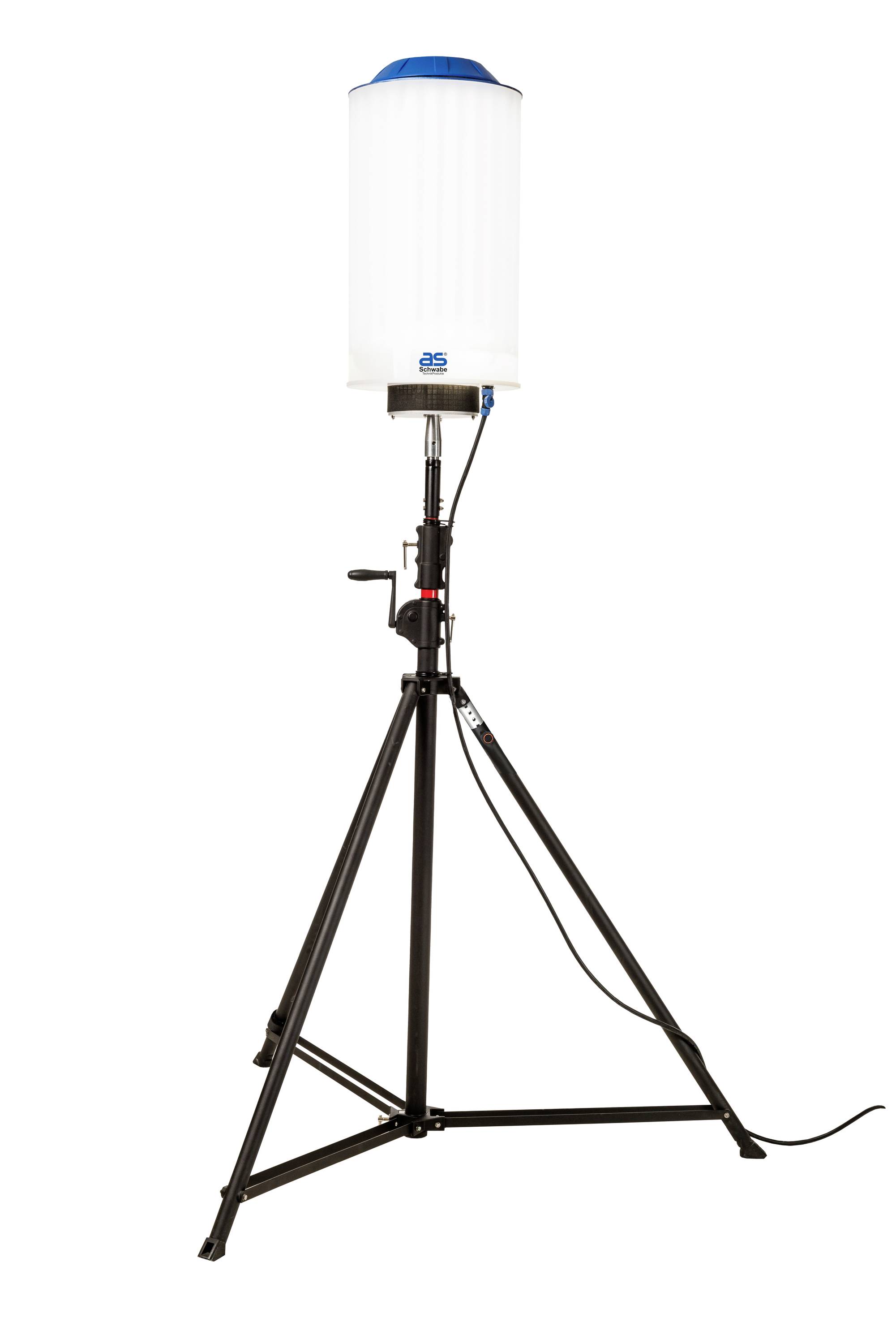 Een studioverlichting op een statief met een grote, cilindrische, witte diffuser en een blauwe bovenkant. De lamp staat rechtop.