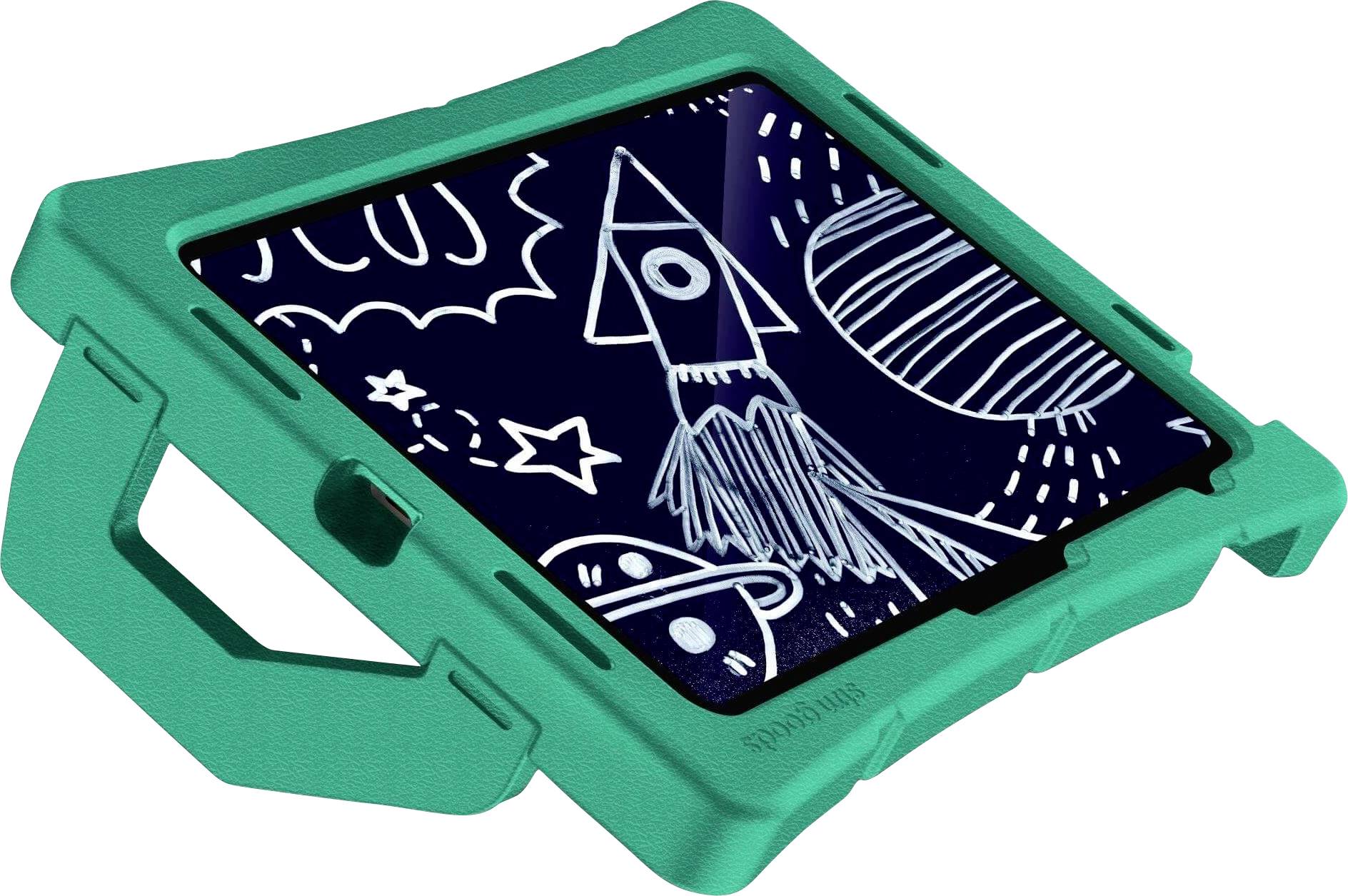 Een tablet in een beschermende groene hoes toont een kinderlijke tekening met een raket en ruimte-elementen op het scherm.