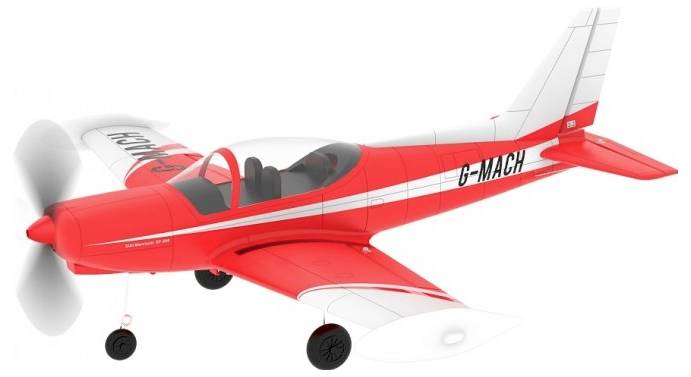 Een rood modelvliegtuig met witte accenten en propellers; aan de zijkant staat 'G-MACH'. Het heeft een kleine cockpit en wielen.