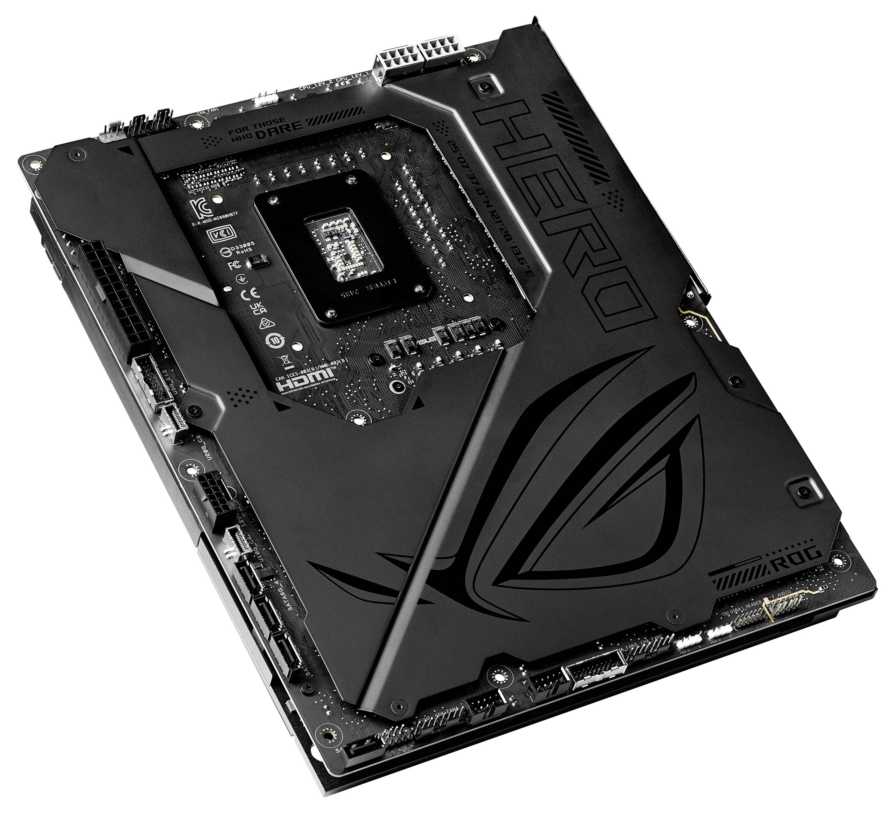 Zwart computermotherboard met opvallende koellichamen en opschriften 'HERO' en logo. Bevat talrijke aansluitingen en uitbreidingssleuven.