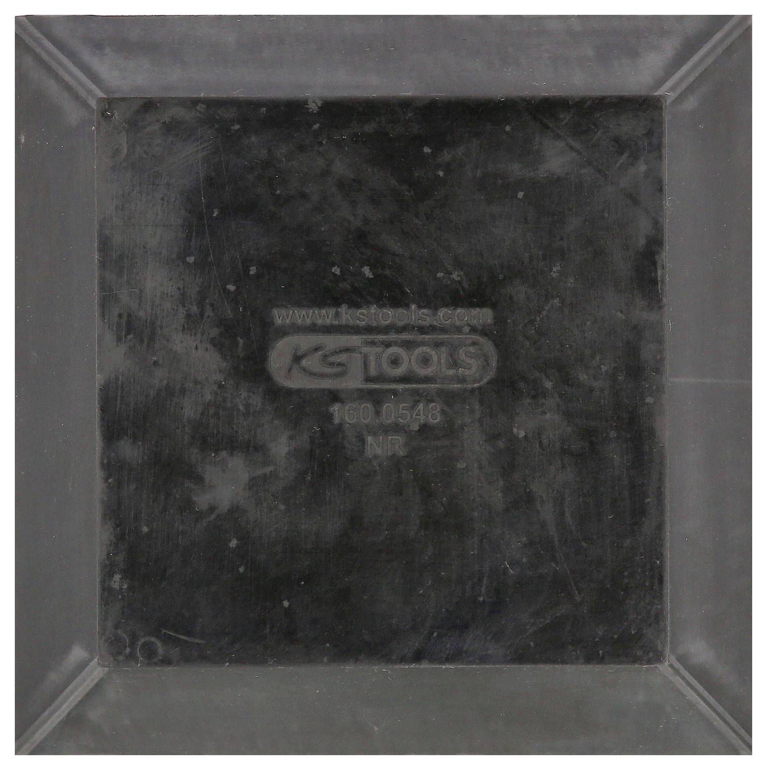 Vierkante metalen plaat met KSTools-logo en modelnummer 160.0548 erop. Het oppervlak ziet er versleten uit.
