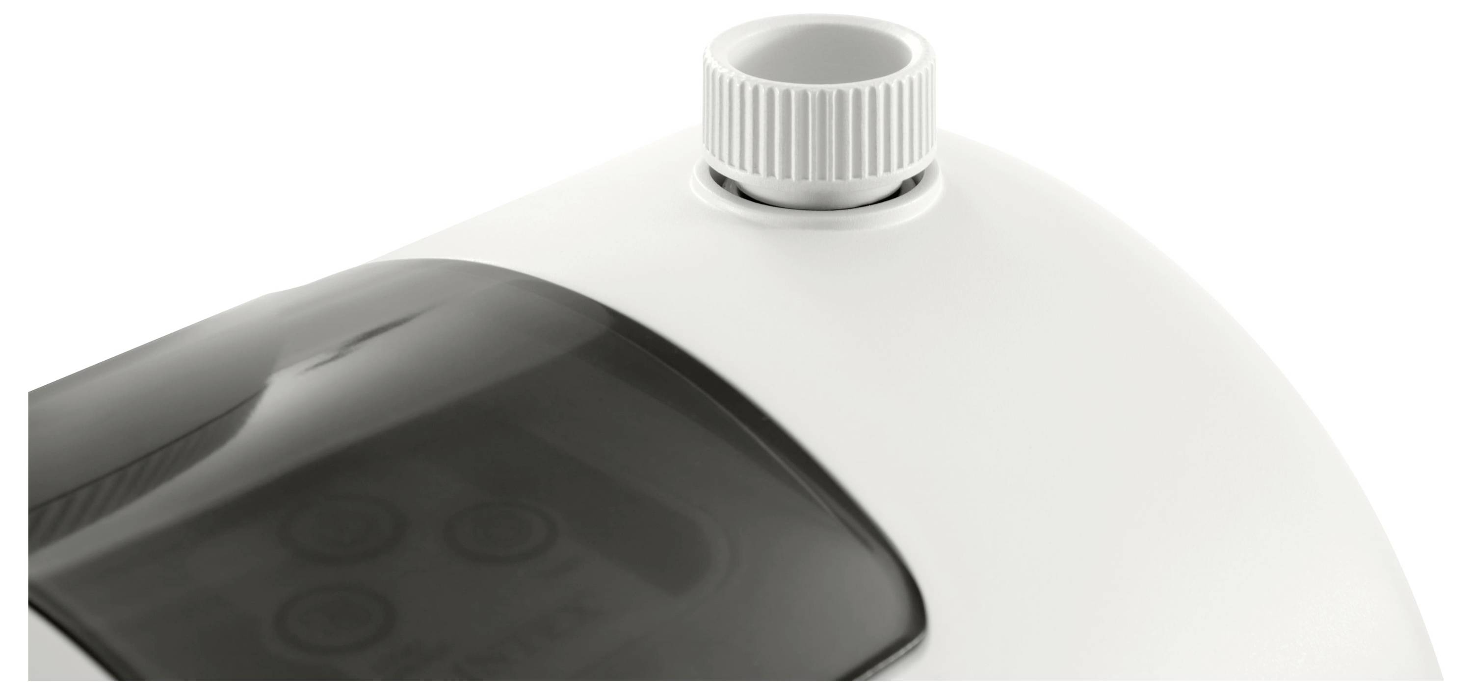 Close-up van een wit apparaat met grijze bedieningselementen. Bovenaan bevindt zich een geprofileerde knop naast een kijkvenster.