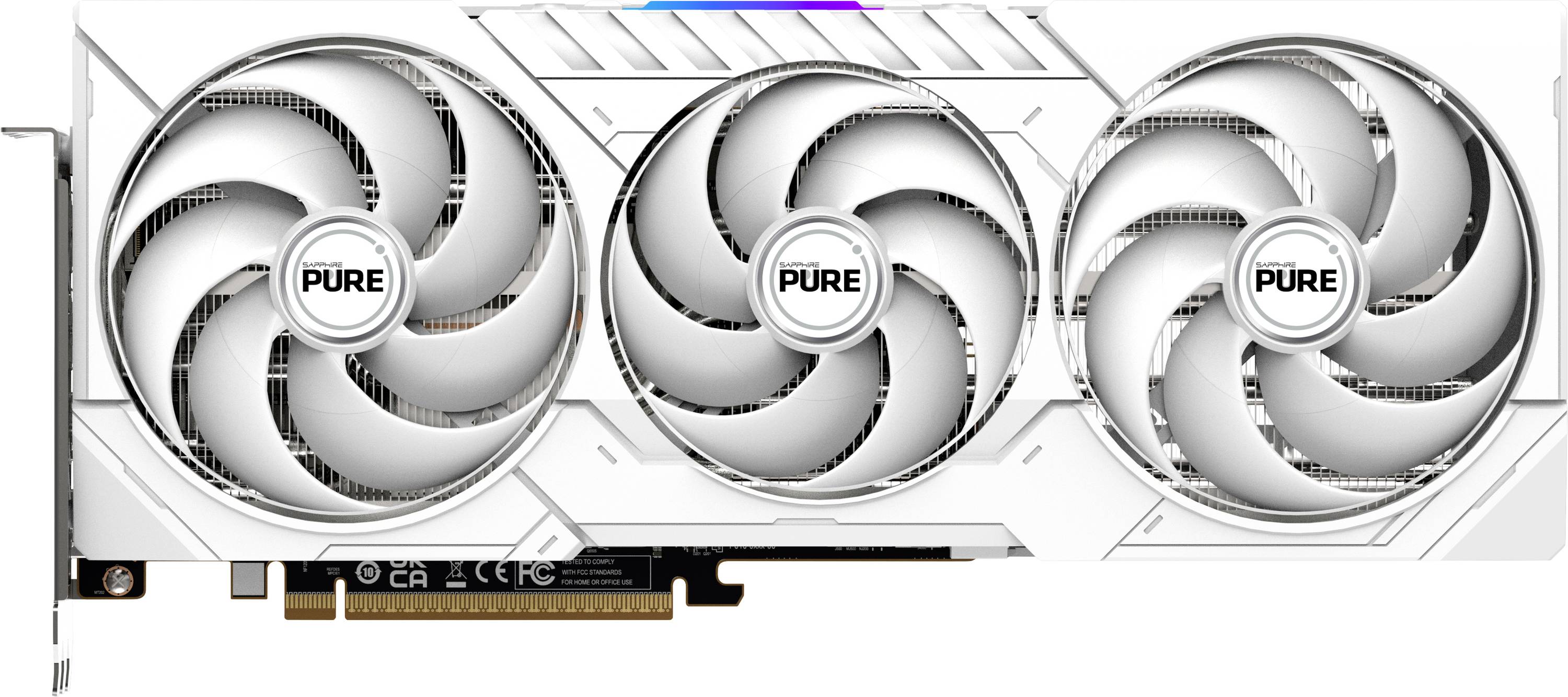Een witte videokaart met drie ventilatoren en de tekst 'PURE'.