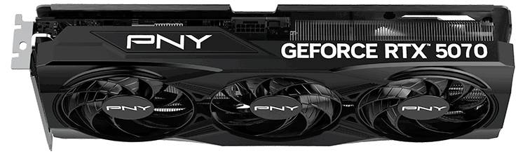 Grafische kaart PNY GeForce RTX 5070 met drie ventilatoren, zwart ontwerp en witte tekst aan de zijkant.