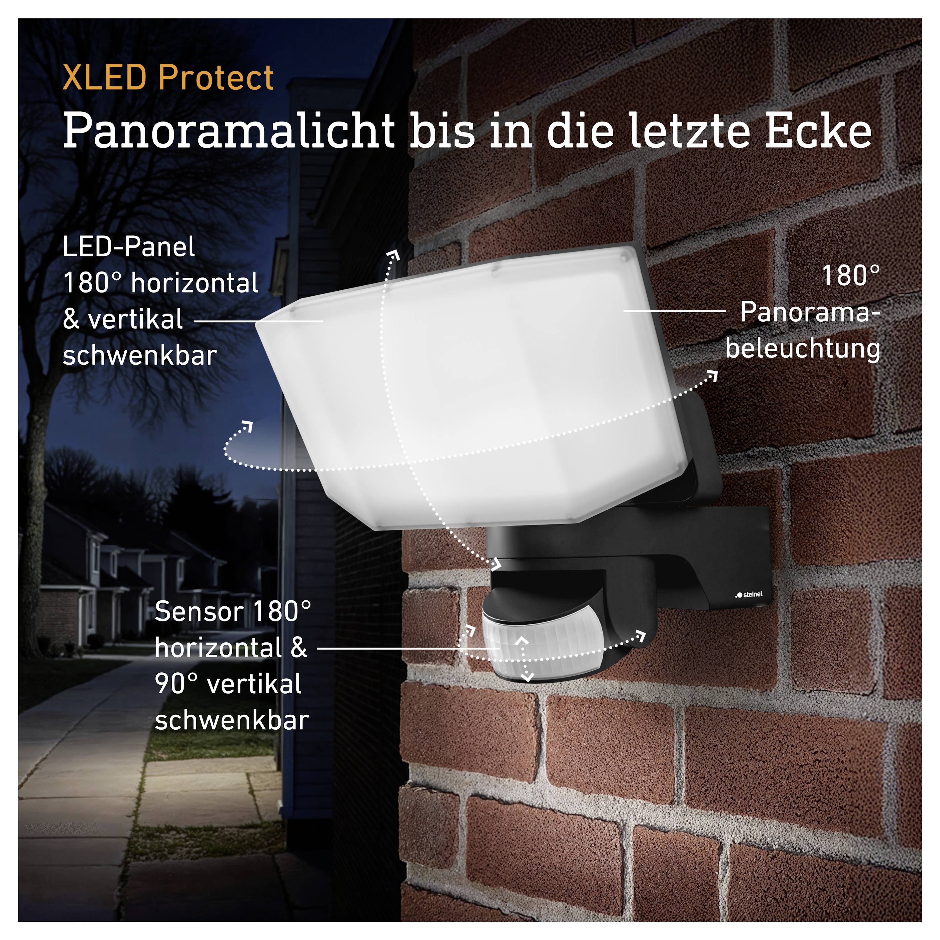 Bewegingsmelder-wandlamp XLED Protect aan een bakstenen muur; panoramalicht schijnt in de laatste hoek, sensor en paneel 180° zwenkbaar.